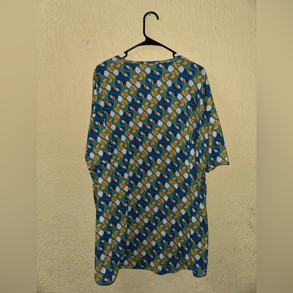 Colorful Graphic LULAROE Disney Donald Duck shirt xl - Picture 3 of 3